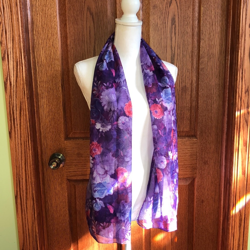 NEW LISTING! Vintage Silk Floral Scarf - Picture 3 of 5